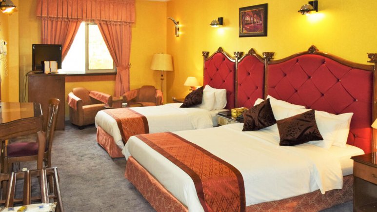 اتاق سه تخته 2 هتل پرسپولیس شیراز